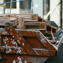 Palettes et chutes de bois